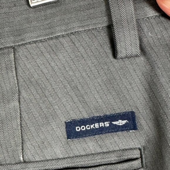 Dockers D3 Mens Dress Pants Grey Trousers Size 38 by 34 Cotton Pockets Minimal - Picture 4 of 12